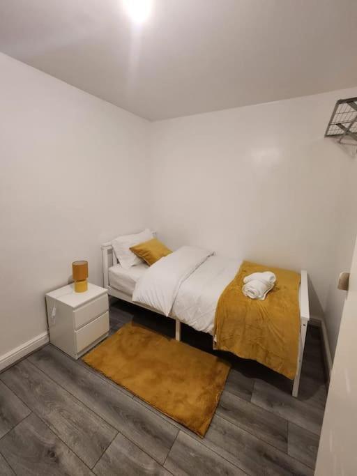 Airbnb Palace Apartment *